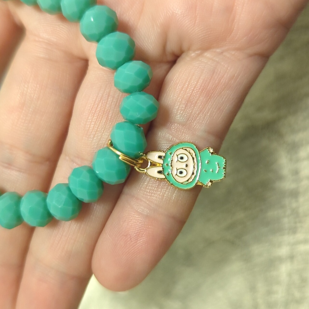 🩵 Labubu Charm Beaded Bracelet